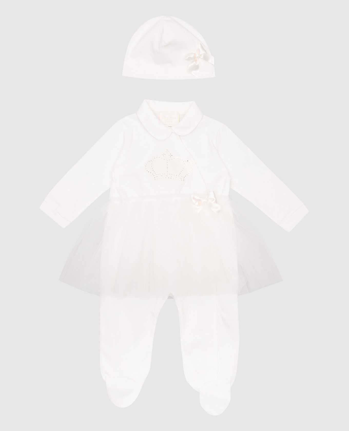 Children&#39;s white set of overalls, hat and ruffled envelope Story Loris