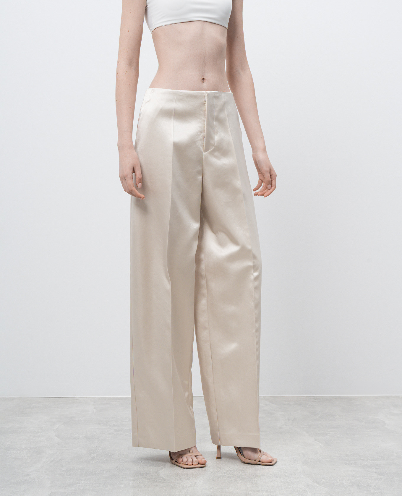 

Beige pants with shiny texture Philosophy di Lorenzo Serafini