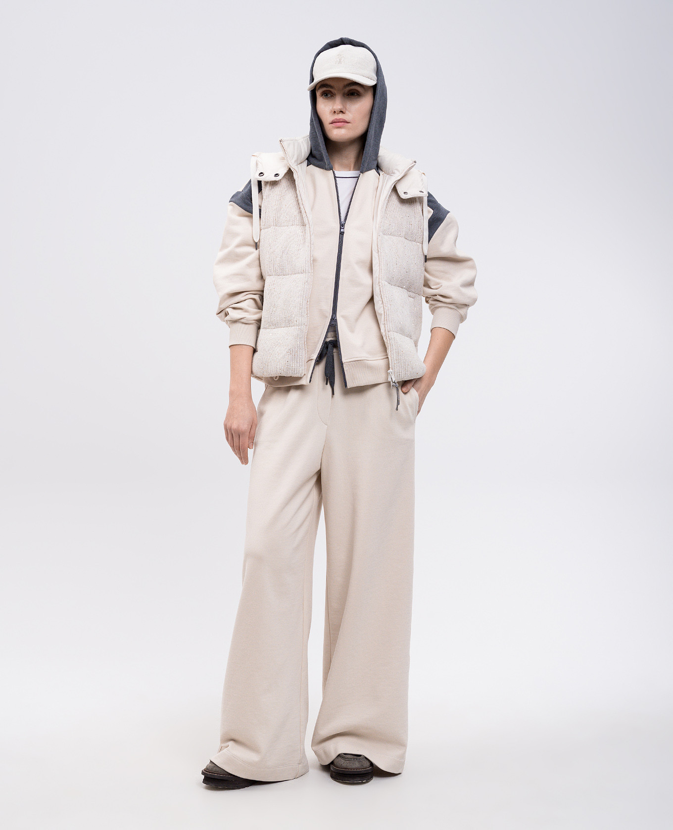 

Beige sports jacket with monil chain Brunello Cucinelli
