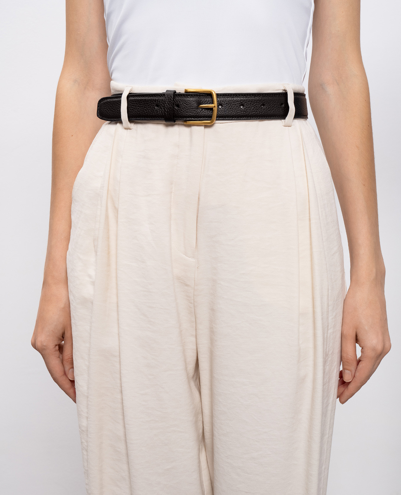 Black embossed leather belt with gold buckle Babe Pay Pls 2