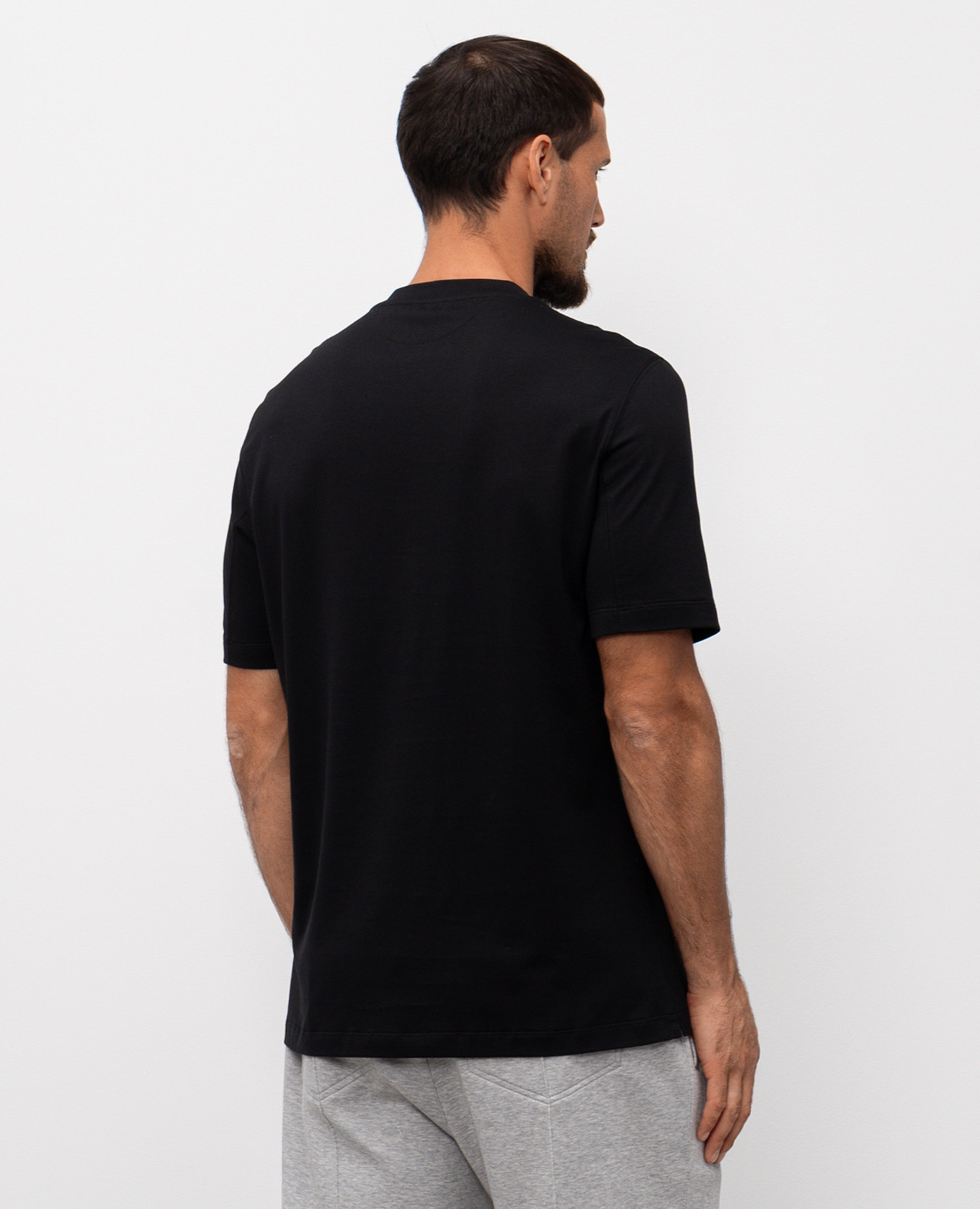 

Black T-shirt with logo emblem print Brunello Cucinelli
