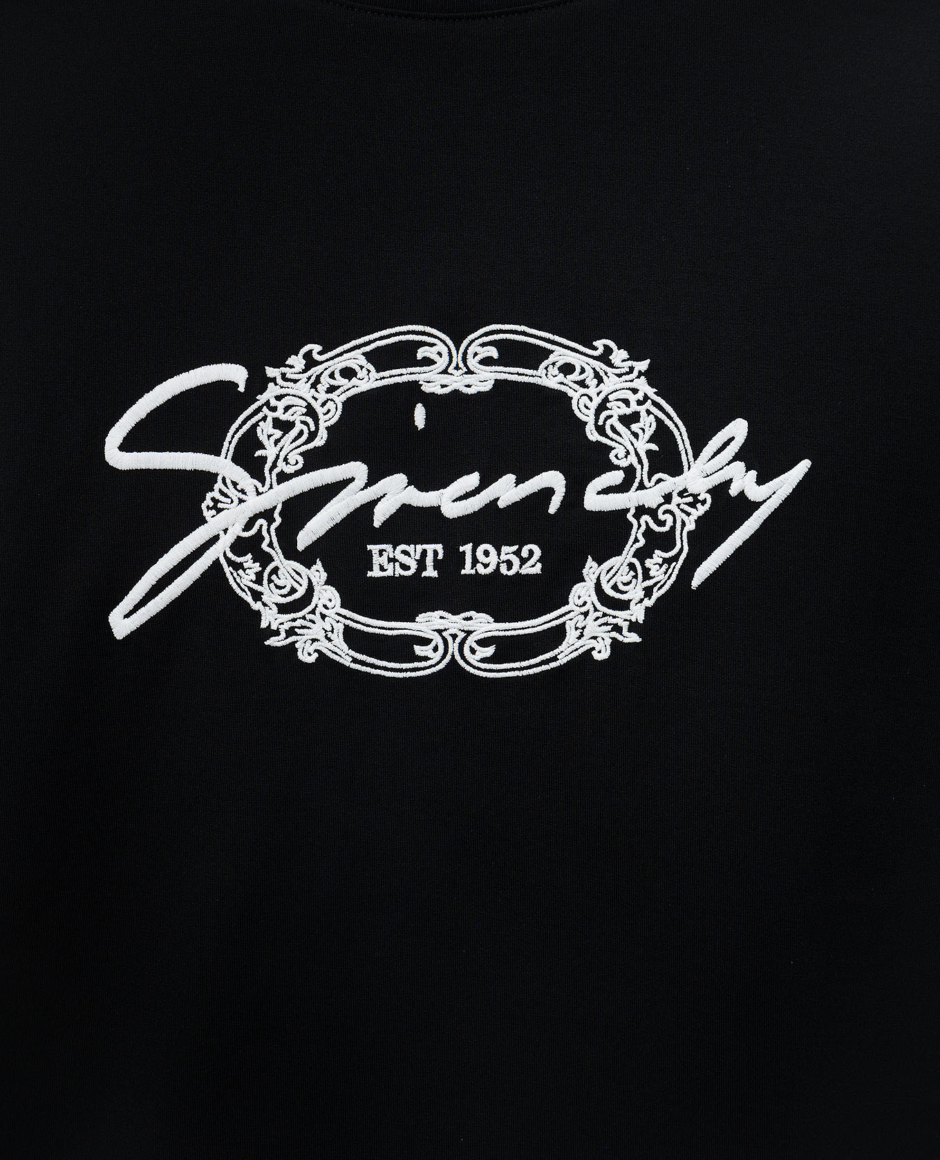 

Black T-shirt with contrast logo embroidery Givenchy