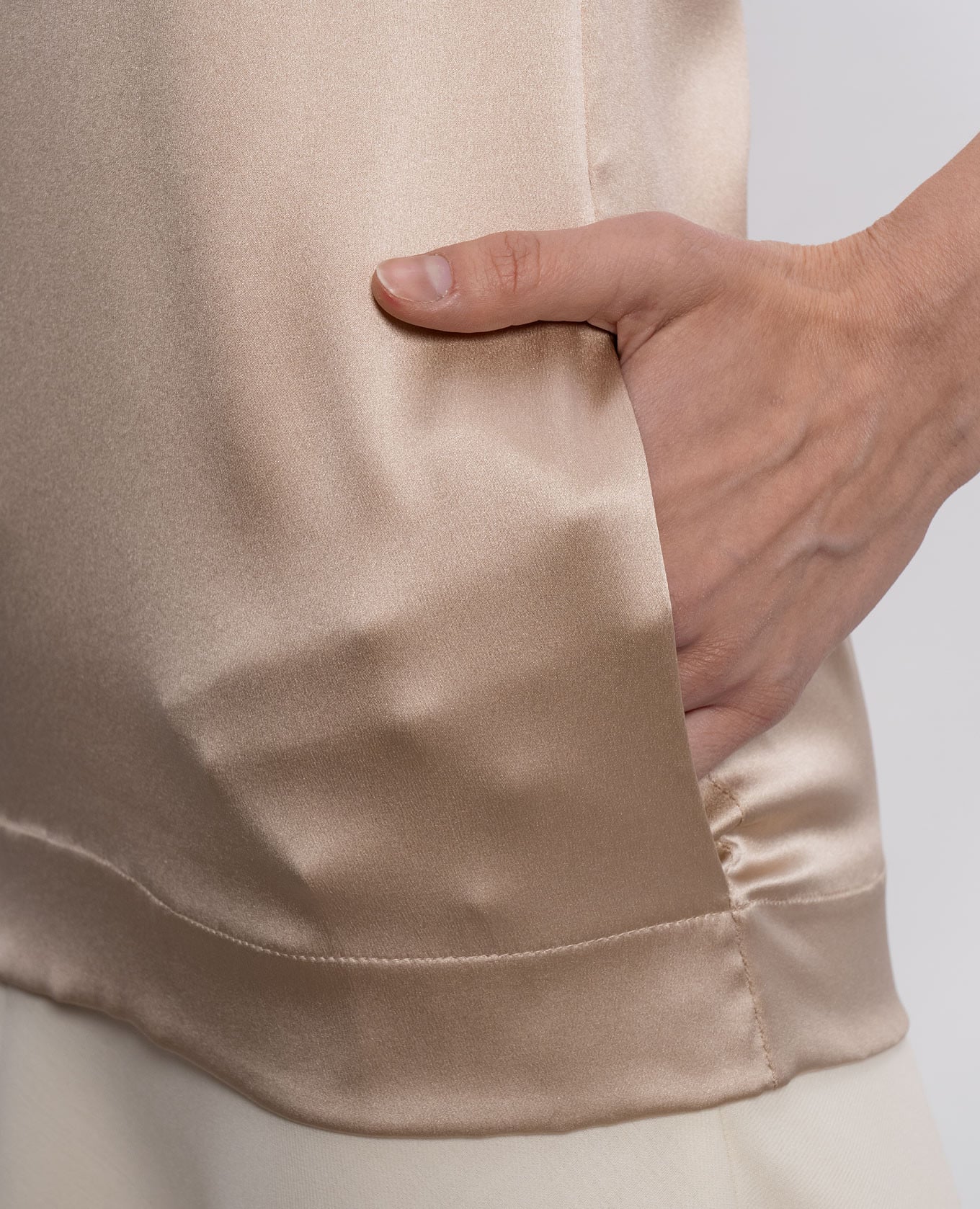 Beige silk top with pockets Brunello Cucinelli 5