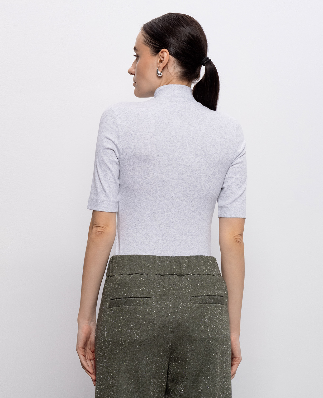Gray T-shirt with monil chain Peserico 4