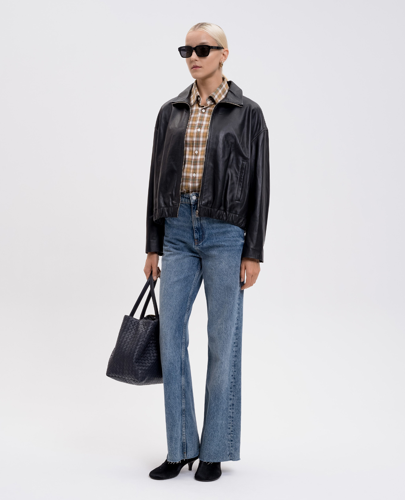 

Black leather jacket Yves Salomon